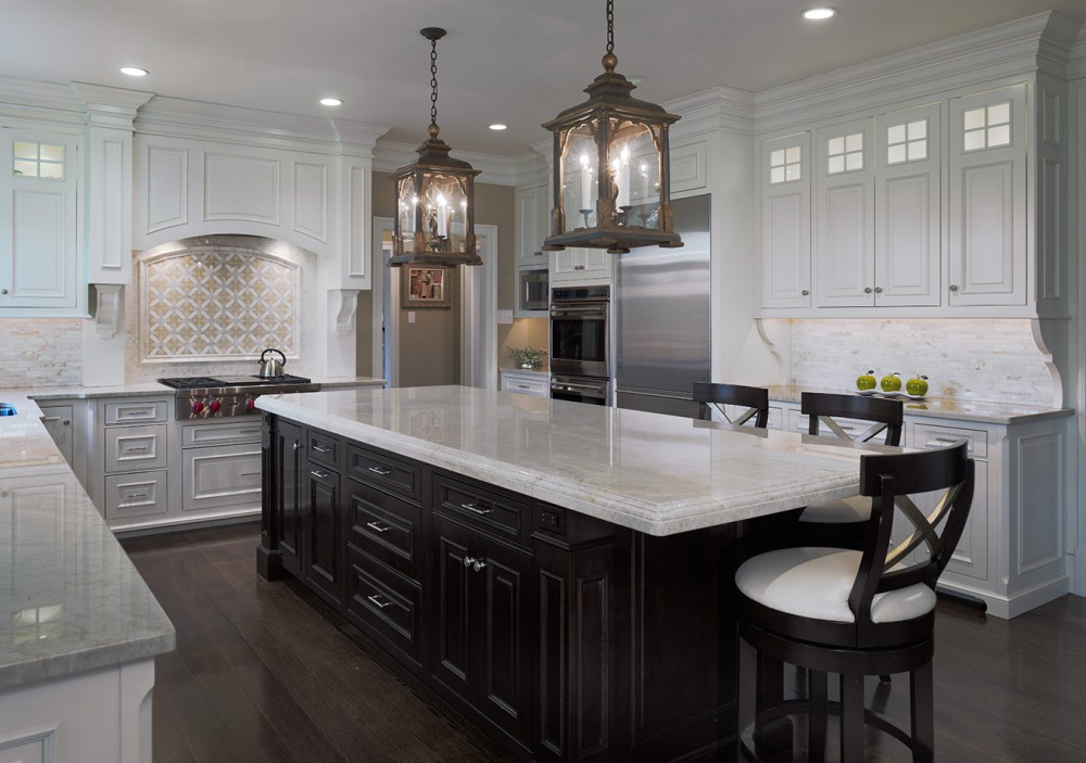 Transitional White Kitchen